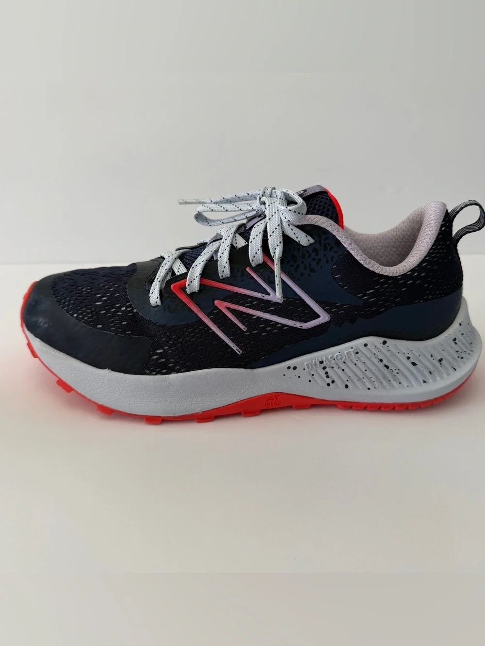 New Balance Running Shoes 5.5Y Youth Fits Women’s 7 Blue  Athletic Sneakers